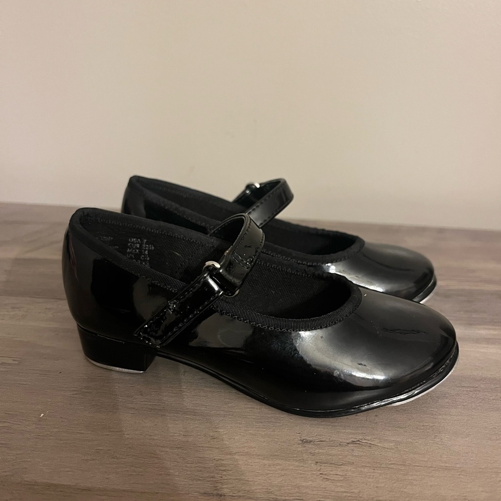 ABT spotlights tap shoes